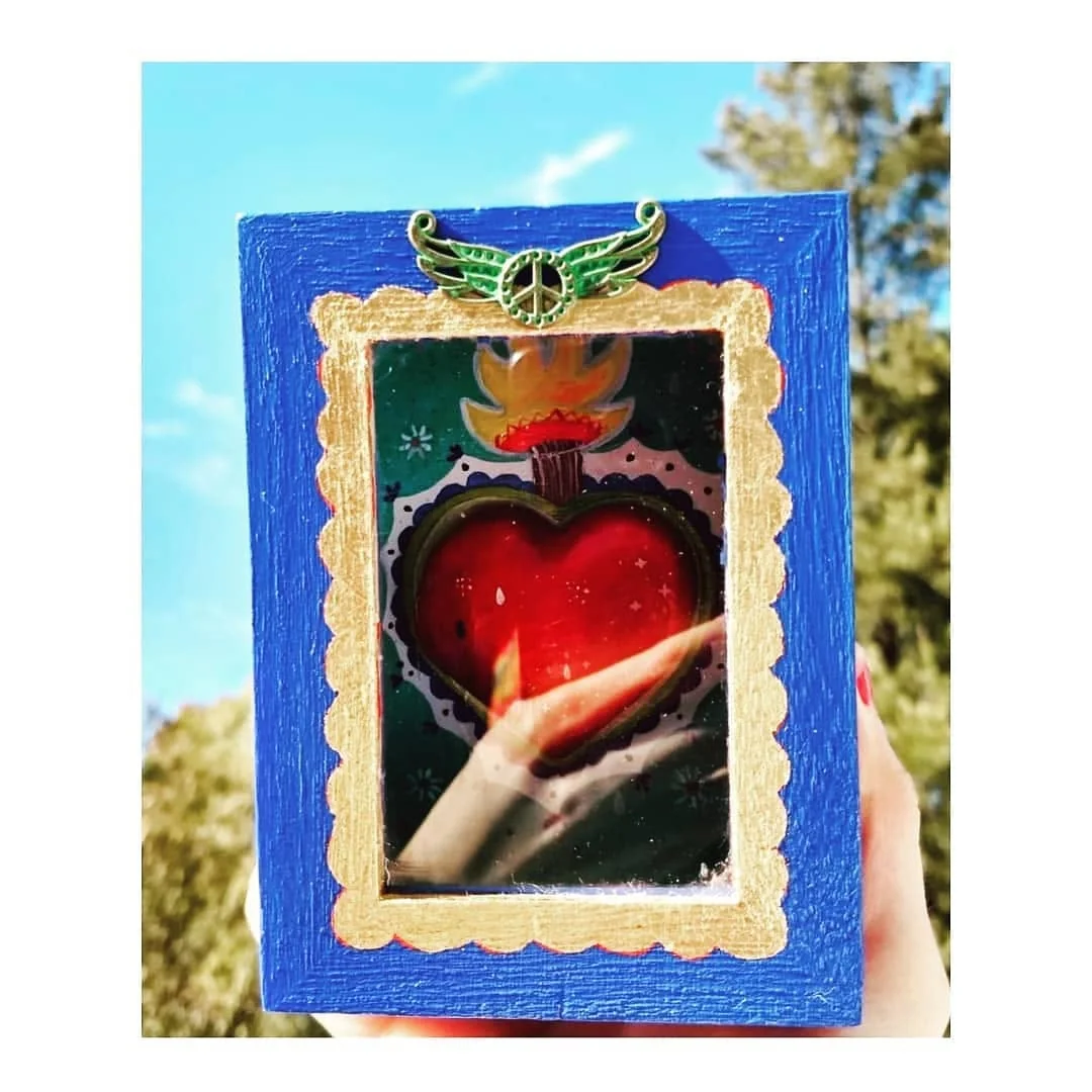 Altar al Corazoncito en llamas